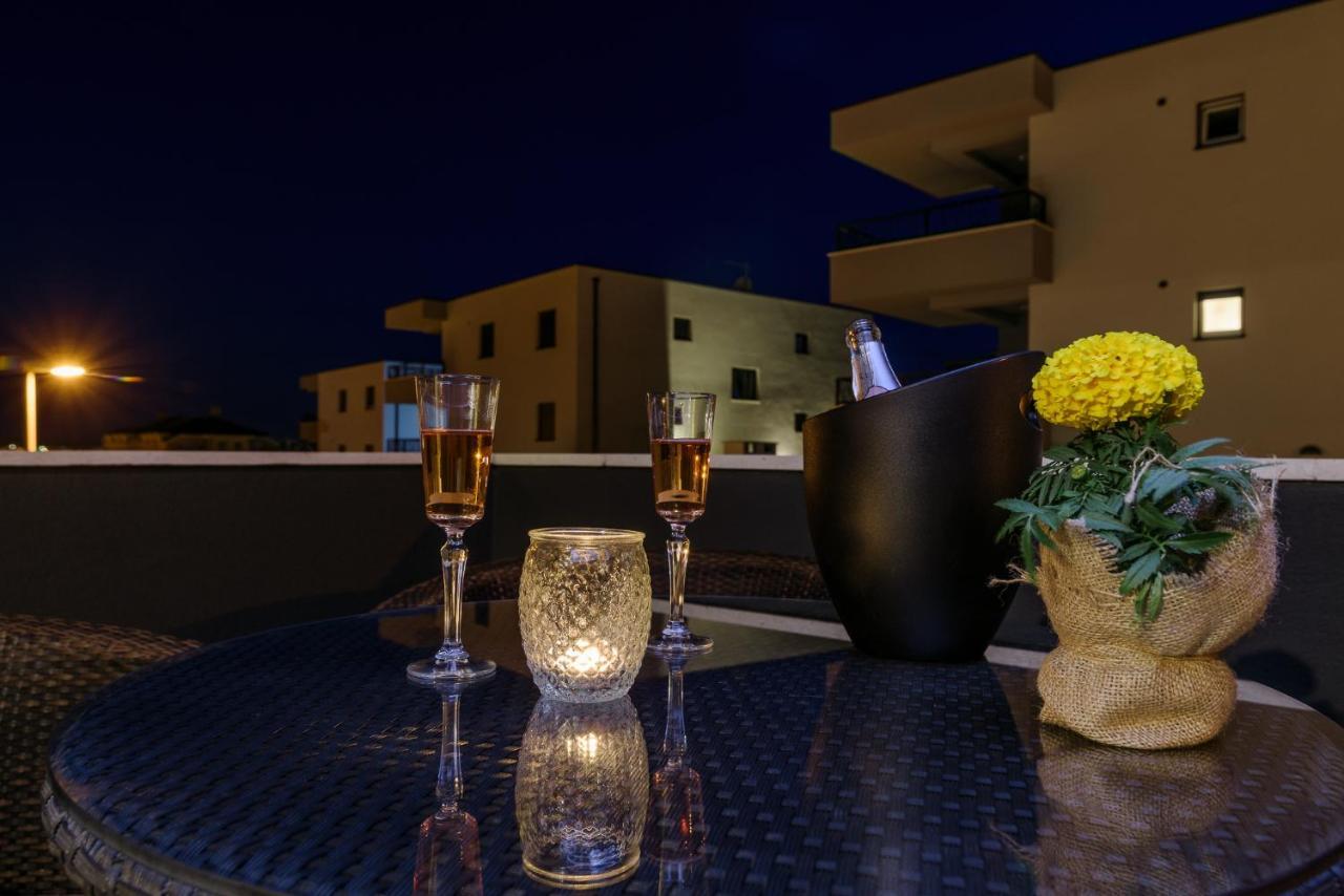 Vila White Trogir Exterior foto